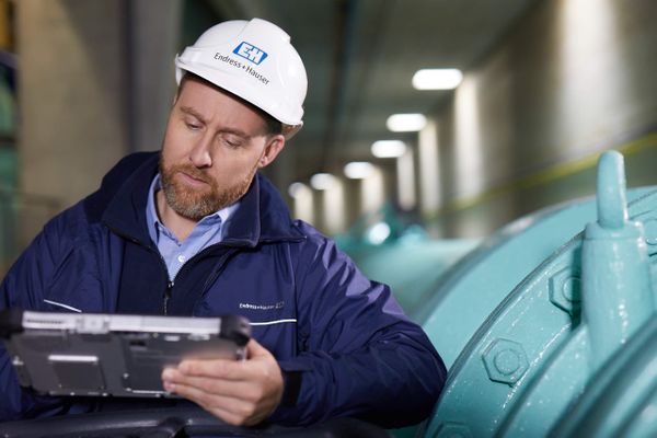 #Workingfromhome – how IIoT services can help your plant go digital